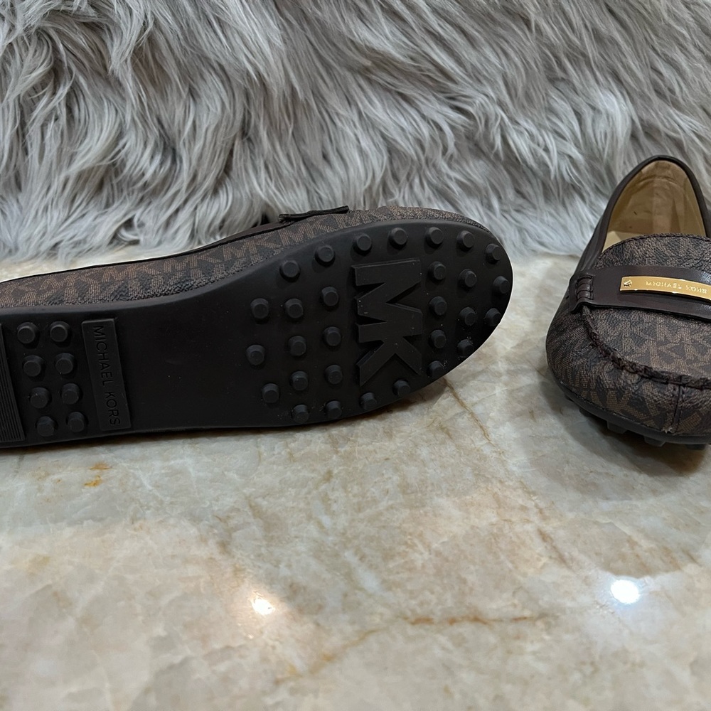 Michael Kors Everett Loafers - Women - Picture 14 of 16
